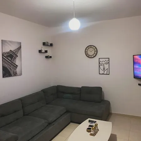 Ermi's Apartament 아파트